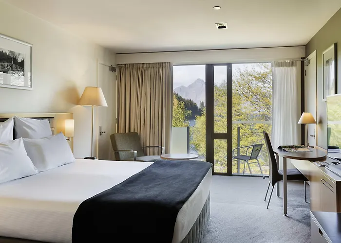 Novotel Queenstown Lakeside