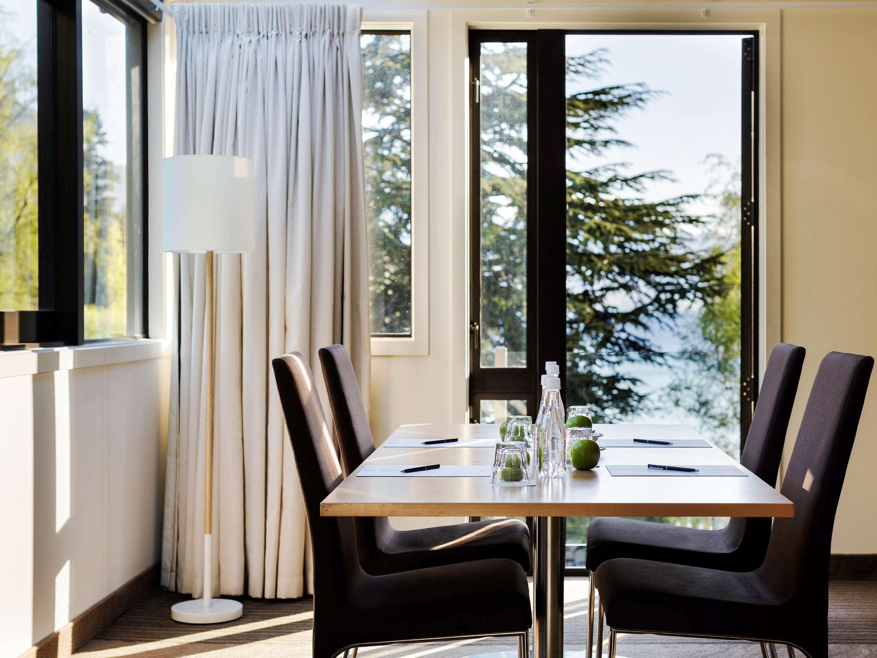 Novotel Lakeside