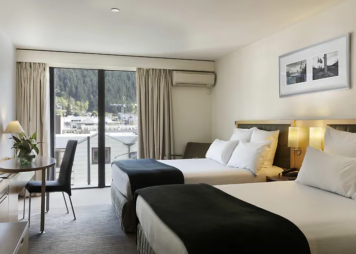 Novotel Queenstown Lakeside