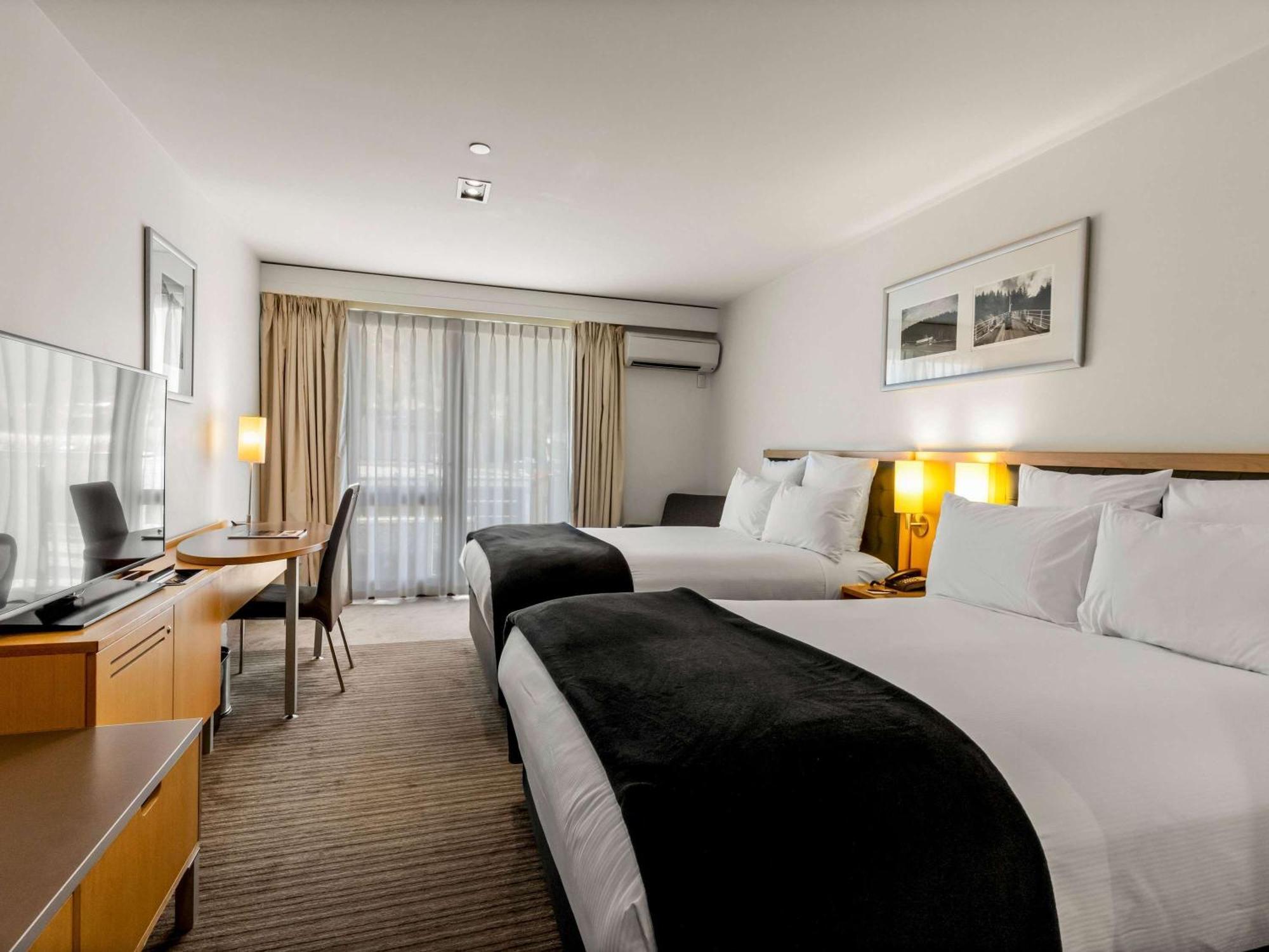 Hotel Novotel Lakeside
