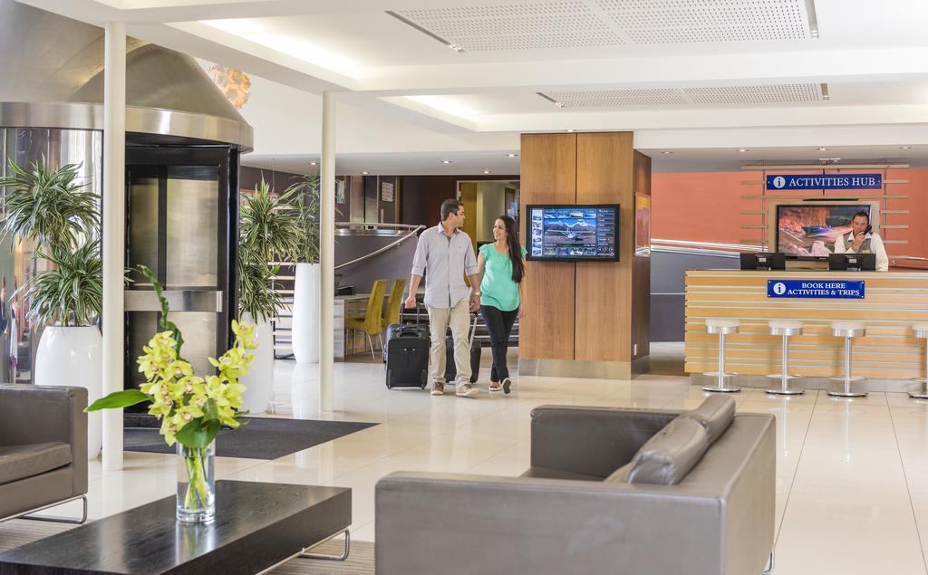 Novotel Lakeside Hotel 4*